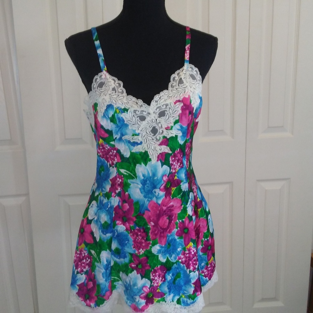 Victorias Secret Floral Vintage Night Gown